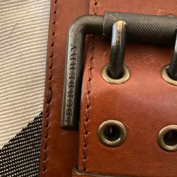BURBERRY Large Signature Buckle Bag - Picture 5 of 16